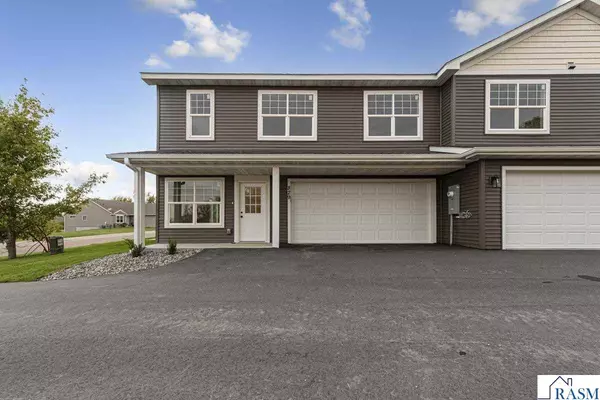 829 Tomahawk Court, Madison Lake, MN 56063