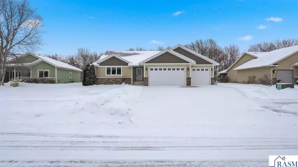 225 Pinehurst Drive, Mankato, MN 56001