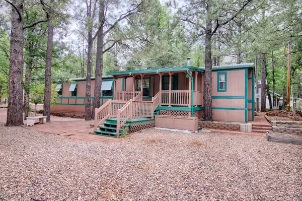 5745 Hopi Ln, Pinetop, AZ 85935