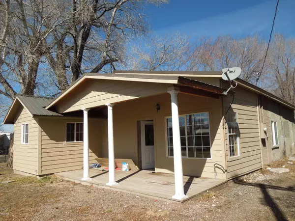 17 Apache DR, Springerville, AZ 85938