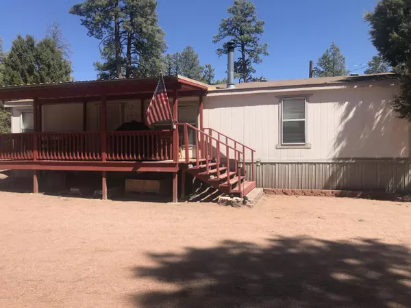 2158 Rimview TRL, Overgaard, AZ 85933