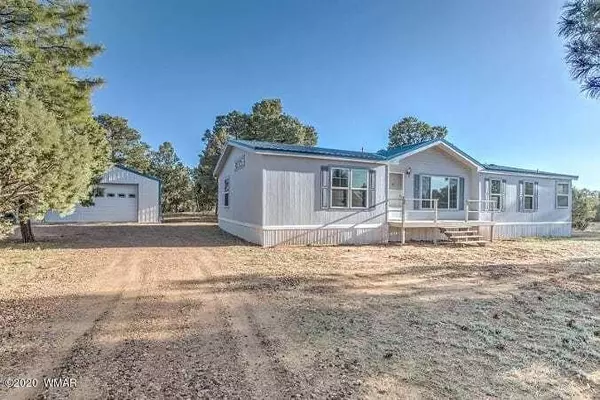 3051 Pinewood Dr., Overgaard, AZ 85933