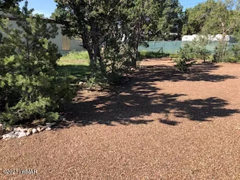 3542 Evergreen DR, Overgaard, AZ 85933