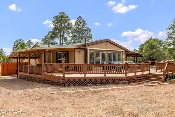 3242 Bigler RD, Overgaard, AZ 85933