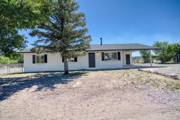 506 S Fairlane DR, Springerville, AZ 85938