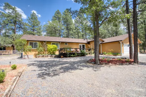 1685 Happy Trails LN, Lakeside, AZ 85929