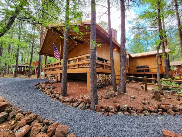 1639 E Arrowhead LN, Pinetop, AZ 85935