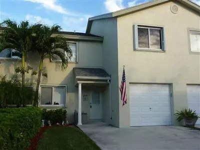 71 Fairway LN, Royal Palm Beach, FL 33411