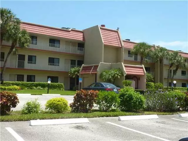 4260 D Este CT 203, Lake Worth, FL 33467