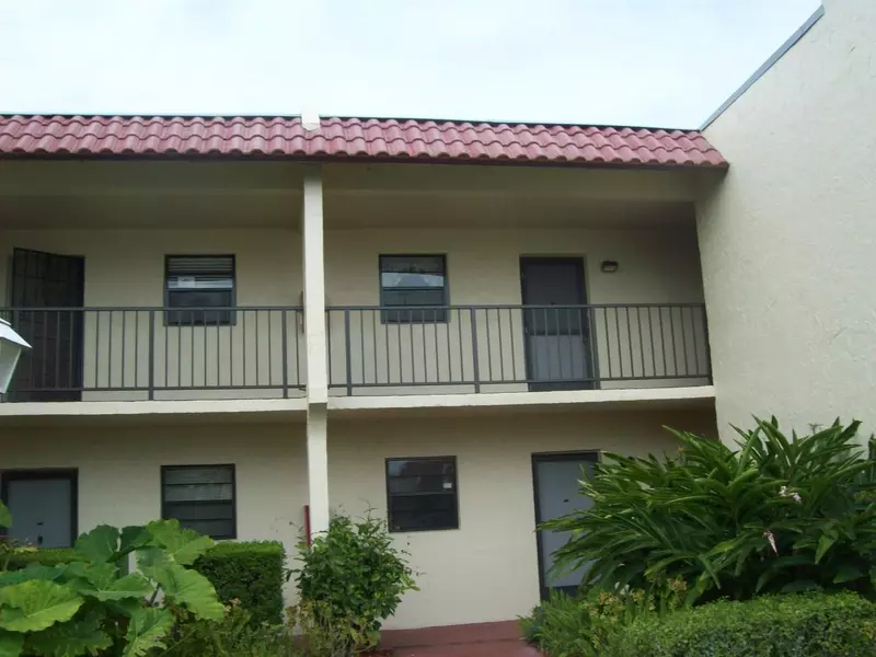 2050 Oleander BLVD 203, Fort Pierce, FL 34950