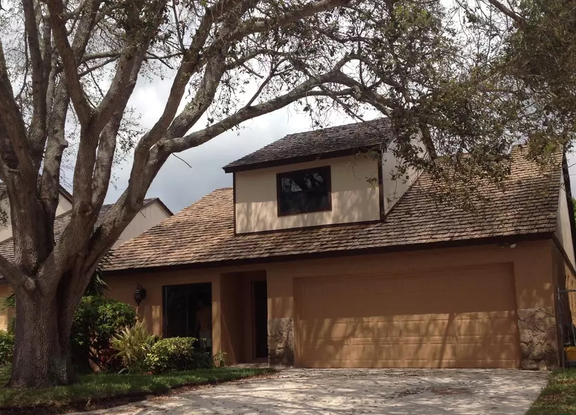 120 Beaumont LN, Palm Beach Gardens, FL 33410