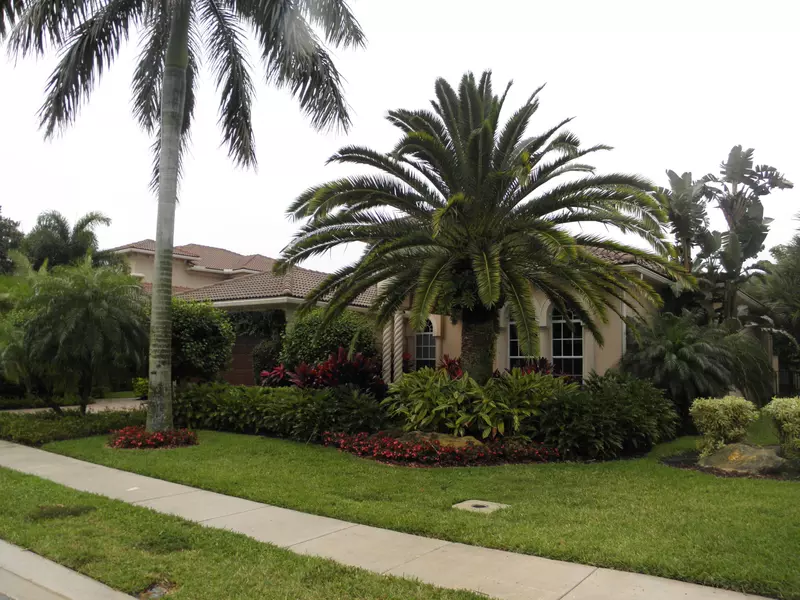 516 Les Jardin DR, Palm Beach Gardens, FL 33410