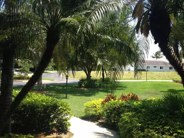 Tequesta, FL 33469,18343 SE Ridgeview CT