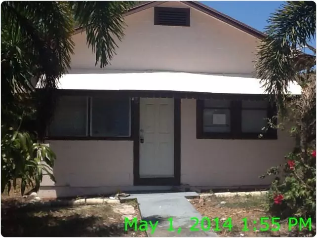 1738 N Sunset AVE, Lake Worth, FL 33460
