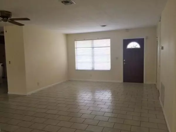 Palm Springs, FL 33461,237 Tam O Shanter