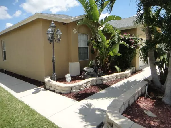 West Palm Beach, FL 33415,5957 Azalea CIR