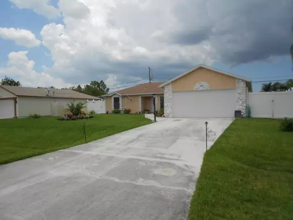 Port Saint Lucie, FL 34987,2573 SW Import DR