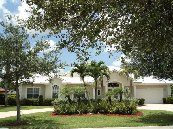 249 Country Club DR, Tequesta, FL 33469