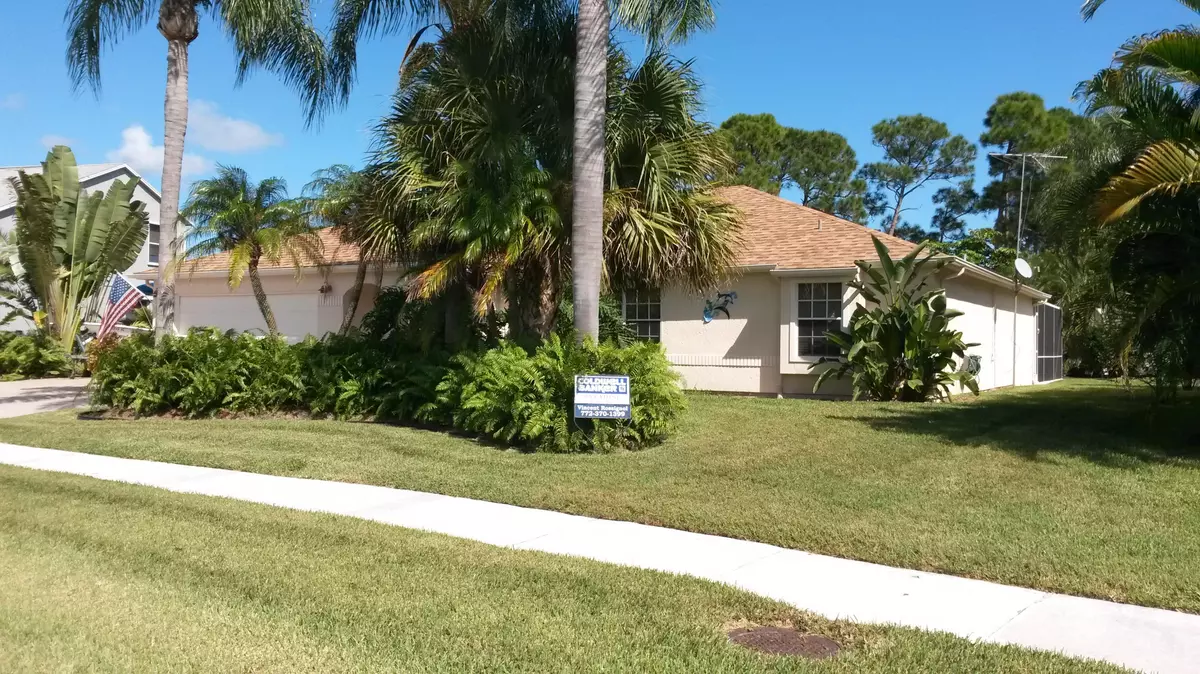 Port Saint Lucie, FL 34983,585 NE Solida CIR