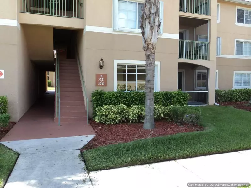 3739 NW Mediterranean LN 8-103, Jensen Beach, FL 34957