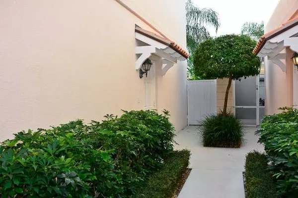 Tequesta, FL 33469,74 Tall Oaks CIR