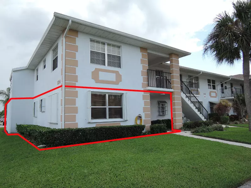 134 Lakes End DR Apt A-1, Fort Pierce, FL 34982