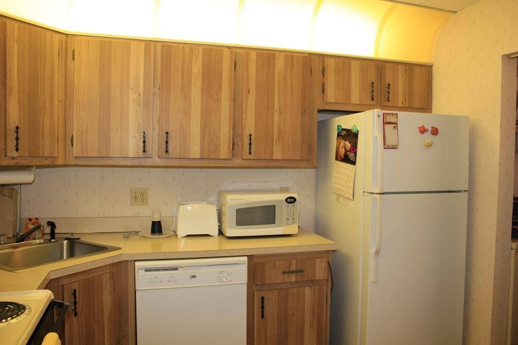 Greenacres, FL 33463,117 Lake Pine CIR D-1