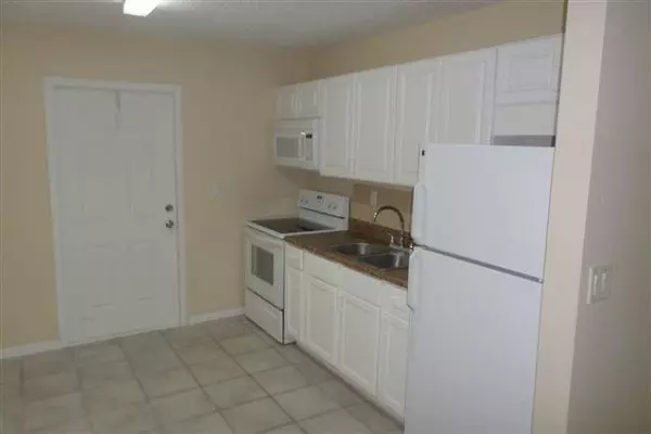 Greenacres, FL 33463,228 Fleming AVE