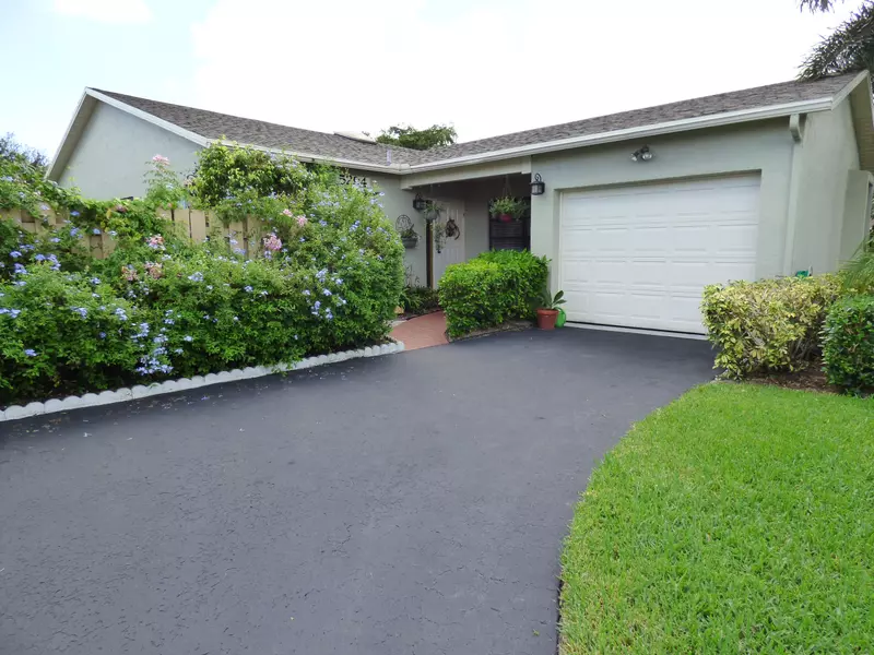 5294 Mirror Lakes BLVD, Boynton Beach, FL 33472