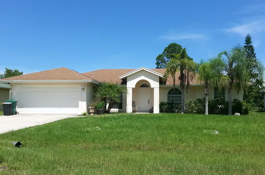 2317 SW Watercrest ST, Port Saint Lucie, FL 34984