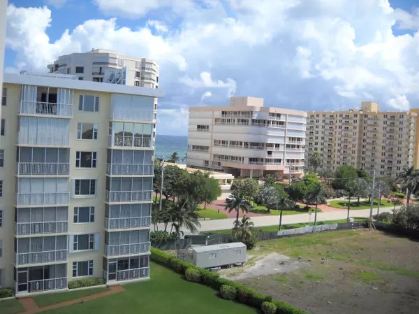 Highland Beach, FL 33487,3114 S Ocean BLVD 703