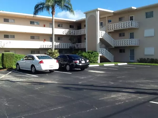 2721 N Garden DR 110, Lake Worth, FL 33461