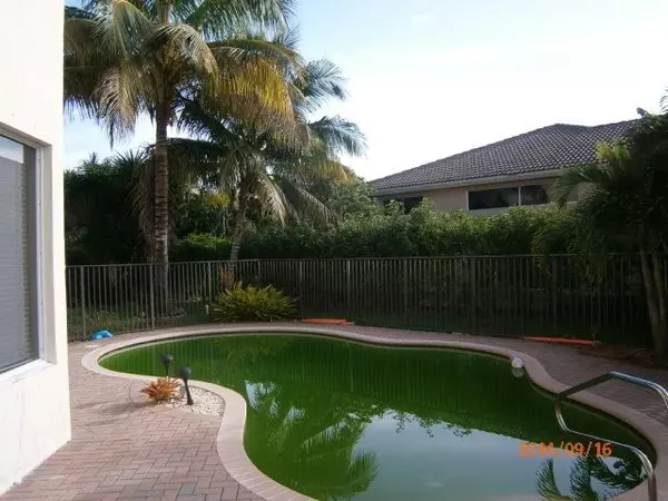 Royal Palm Beach, FL 33411,2646 Windwood WAY