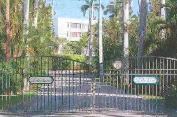 Hypoluxo, FL 33462,187 N Lakeshore DR 187