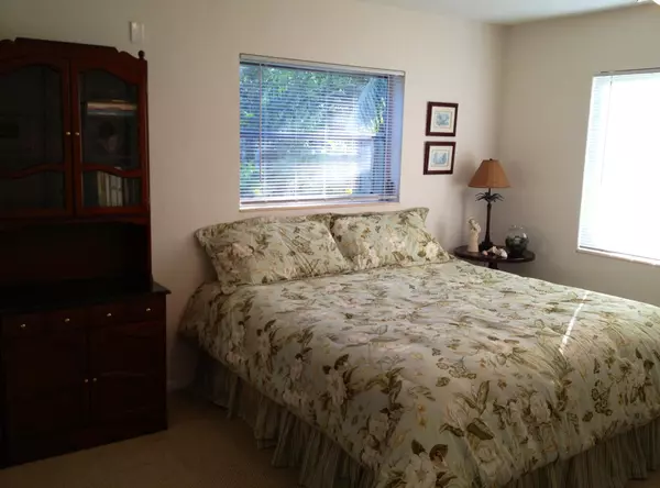 North Palm Beach, FL 33408,800 Juniper DR