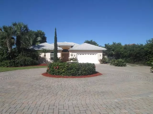 6031 Pine DR, Lake Worth, FL 33462