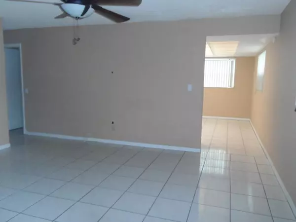 Pompano Beach, FL 33060,336 SW 1st ST B-8