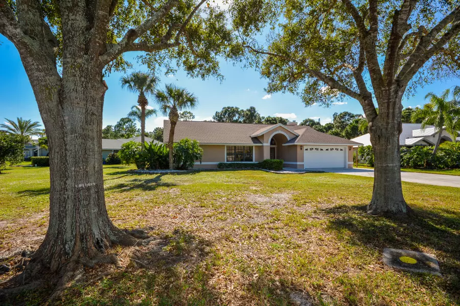 641 SE Southwood TER, Stuart, FL 34997