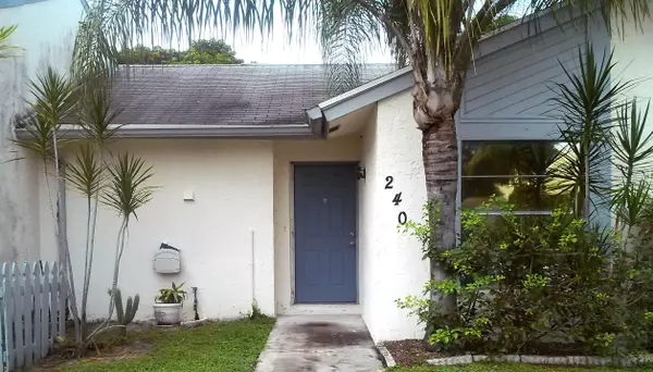 240 Palmetto CT, Jupiter, FL 33458
