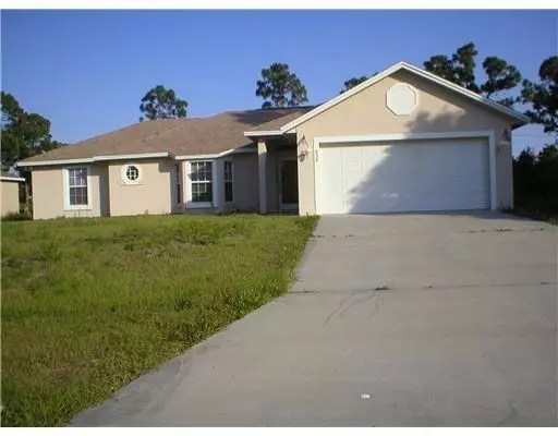 832 SW Canary, Port Saint Lucie, FL 34953