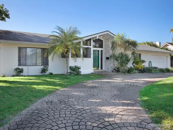 North Palm Beach, FL 33408,618 Riverside RD