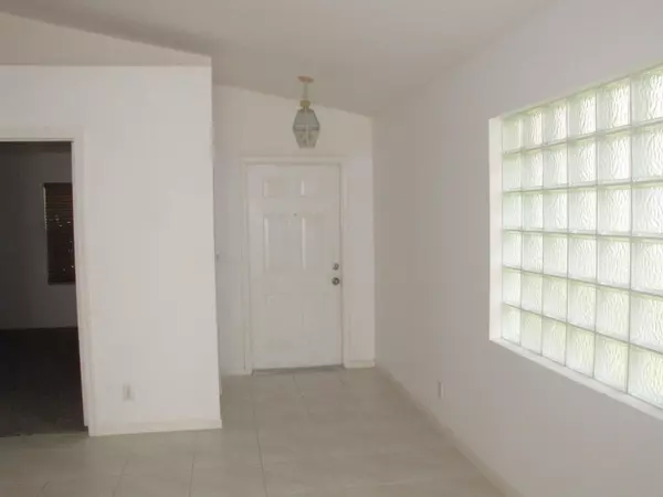 West Palm Beach, FL 33411,8570 Pine Cay