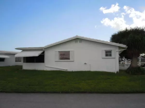 Boynton Beach, FL 33426,2102 SW 13th PL