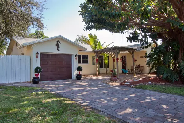 621 Eagle DR, Delray Beach, FL 33444