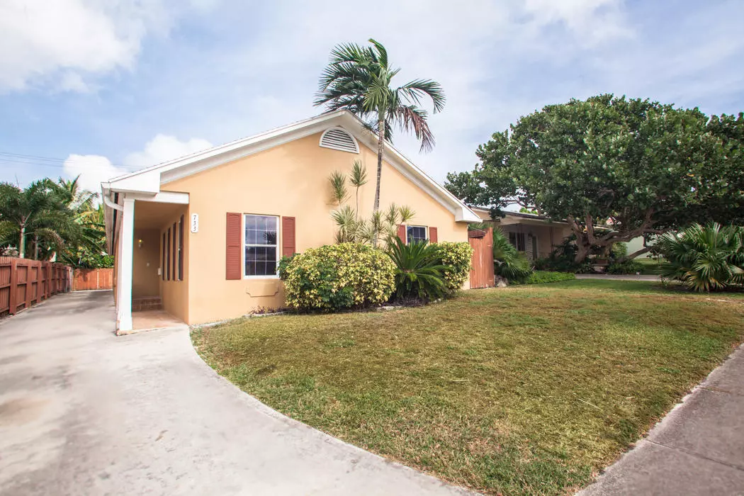 West Palm Beach, FL 33401,733 Flamingo DR