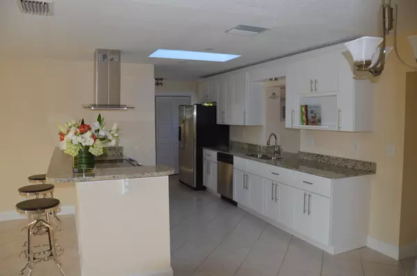 Tequesta, FL 33469,18947 SE Bryant DR