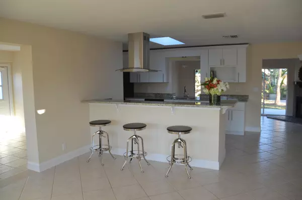 Tequesta, FL 33469,18947 SE Bryant DR