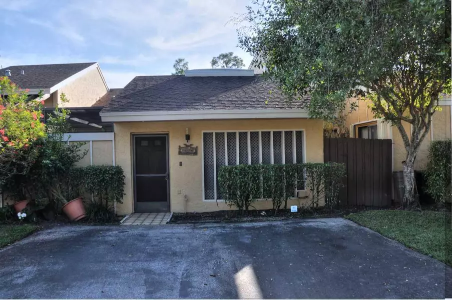 11496 Orange Blossom LN, Boca Raton, FL 33428