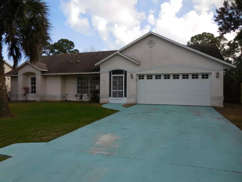 247 NE Avens RD, Palm Bay, FL 32907