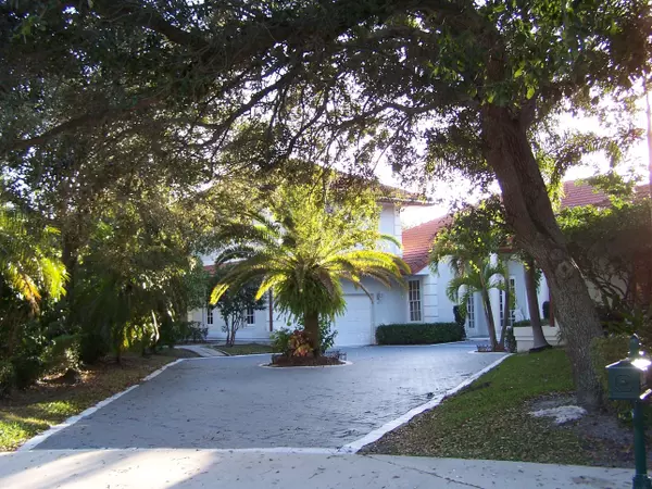 West Palm Beach, FL 33409,2433 Chesapeake CIR